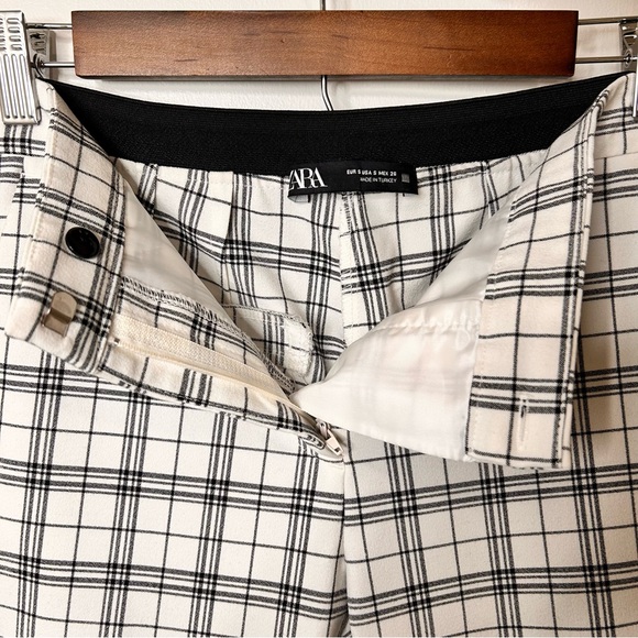 Zara Classic Black and White Plaid Pants - Size Small - Picture 6 of 12